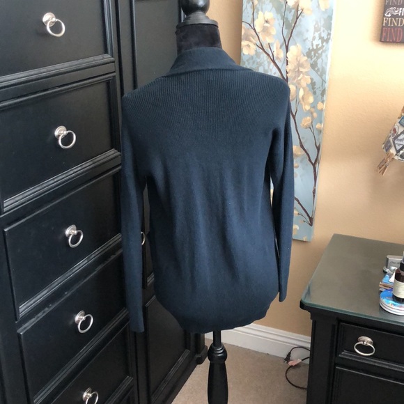 Abercrombie and Fitch Cardigan - Picture 3 of 6